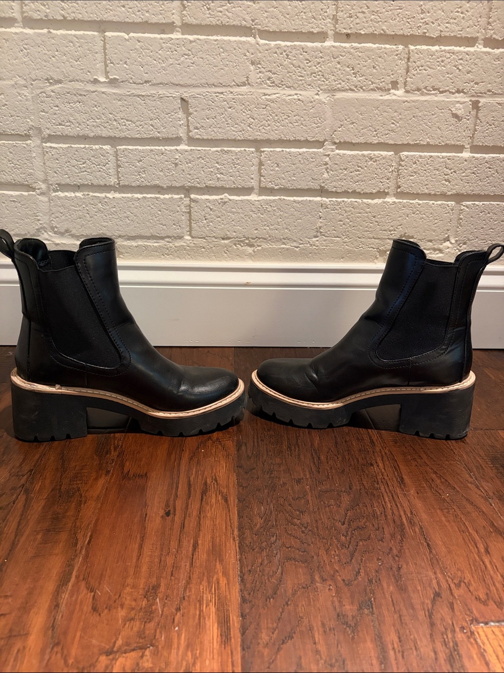 Dolce Vita Black Leather “Tobias” Chelsea Lug Boots— Size 7— EUC - Picture 4 of 8
